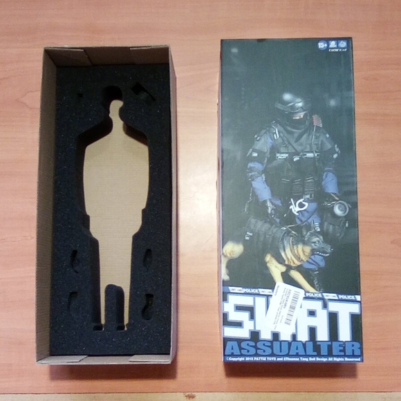 SWATT Action Figure - Picture 3 of 3